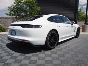 2023 Porsche Panamera 4 Platinum Edition